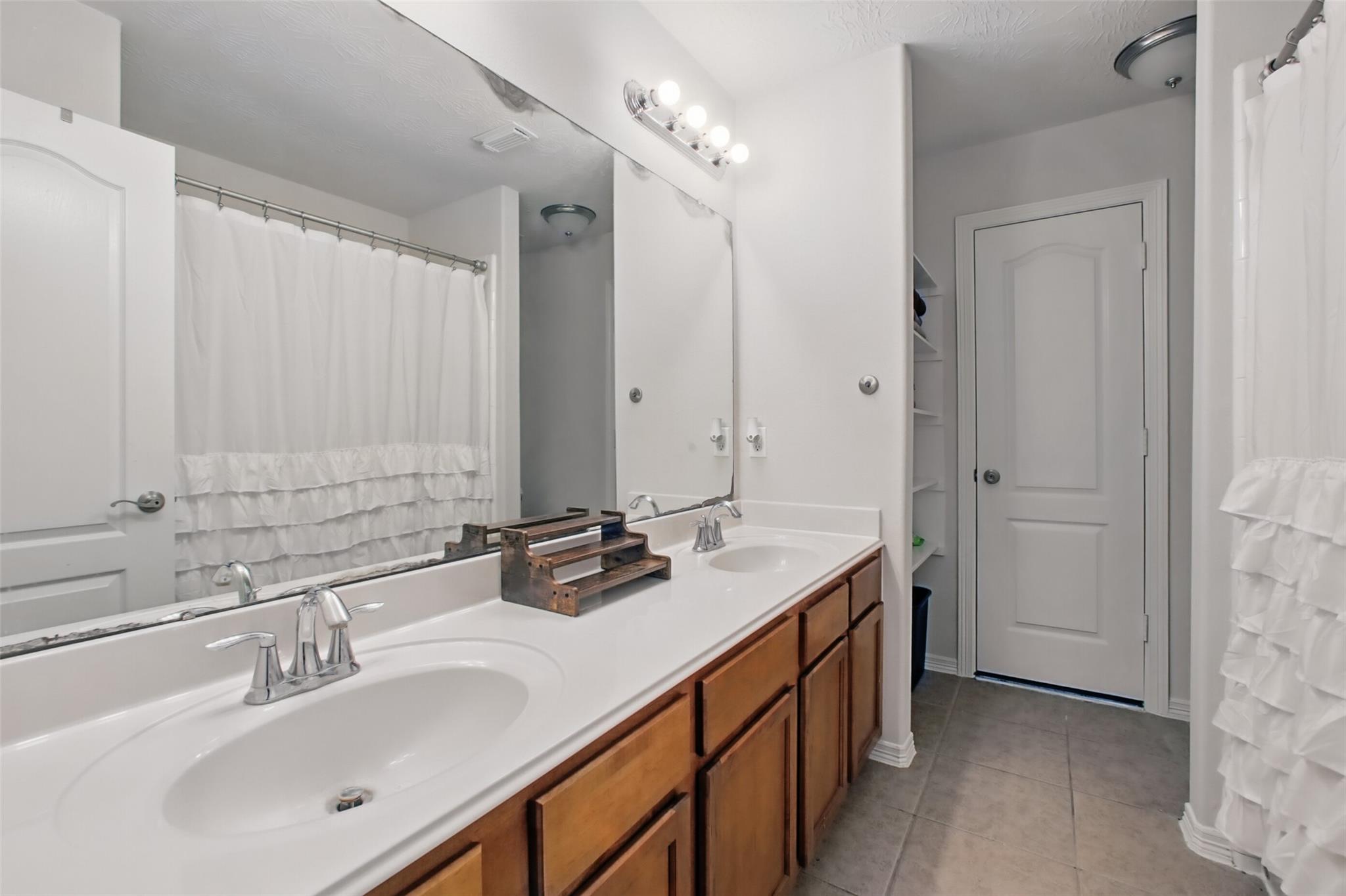 9210 E Lakeside Drive