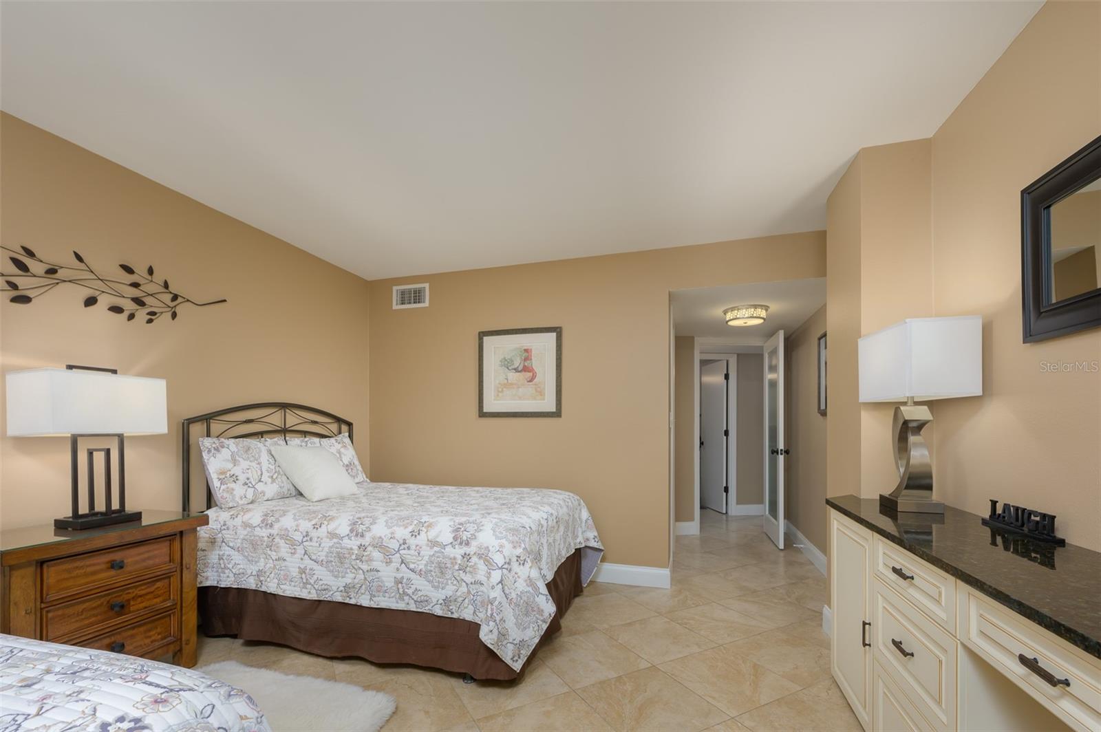 5920 MIDNIGHT PASS RD #104