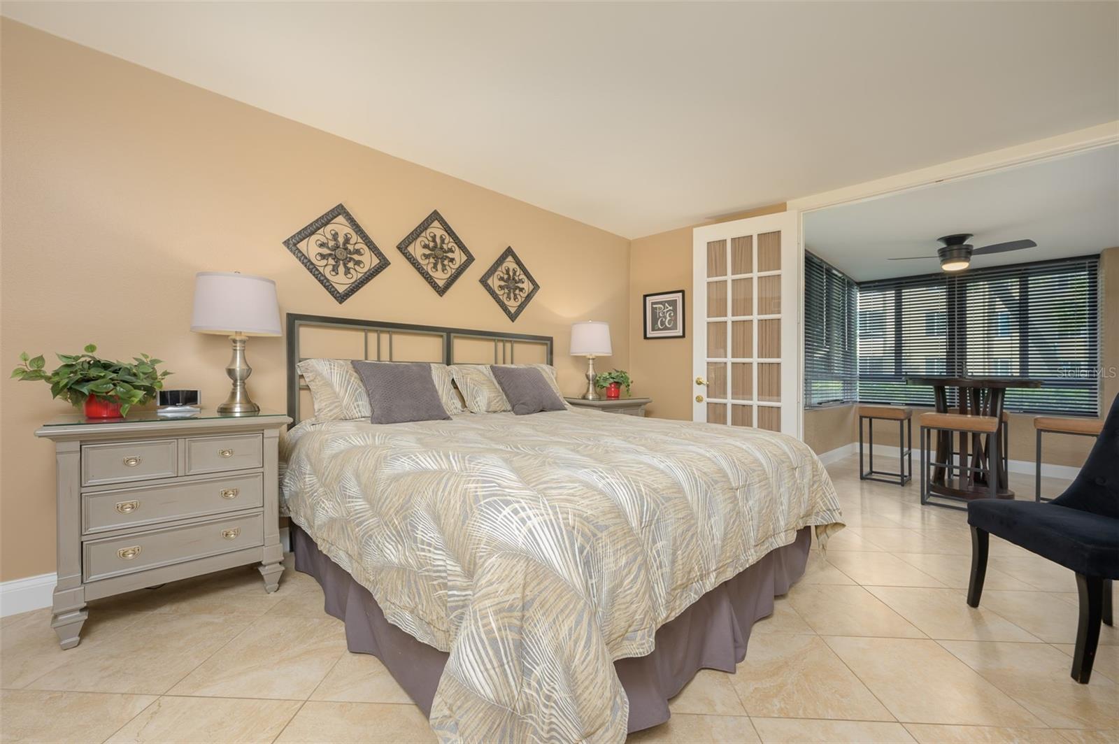 5920 MIDNIGHT PASS RD #104