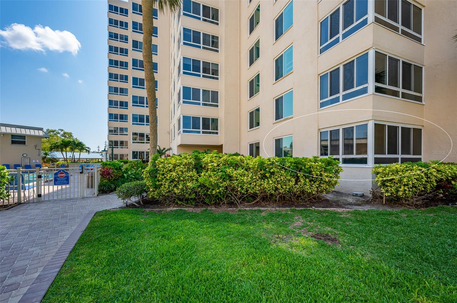 5920 MIDNIGHT PASS RD #104