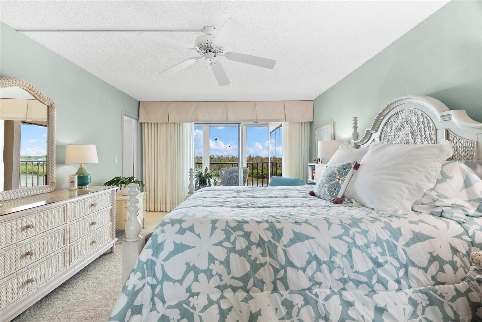 9397 MIDNIGHT PASS RD #906