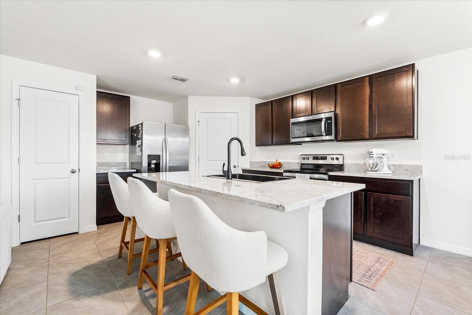 2923 ROCK SOUND ST