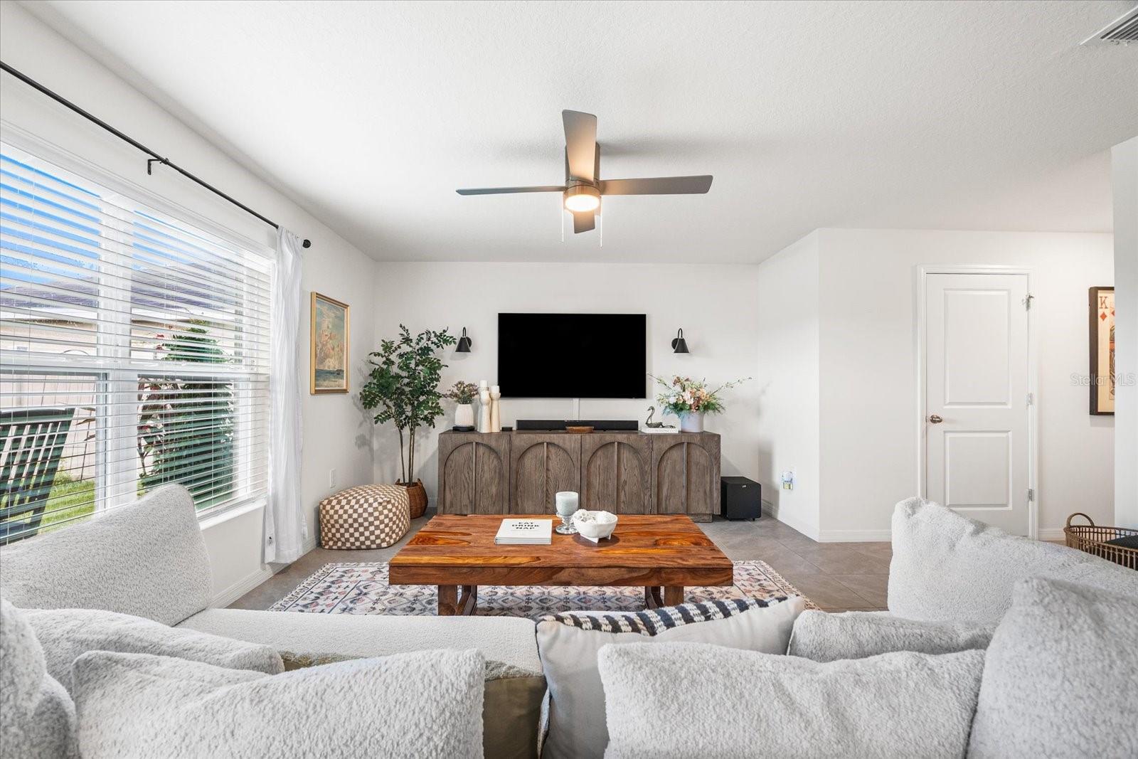 2923 ROCK SOUND ST