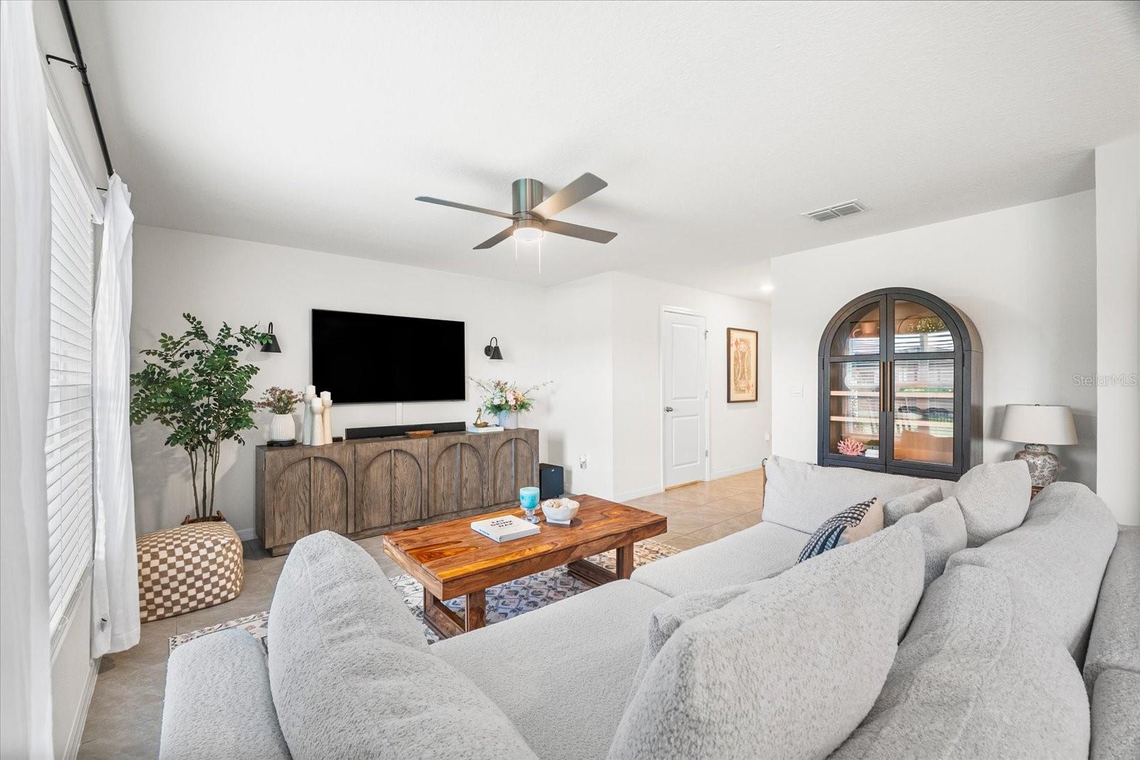 2923 ROCK SOUND ST