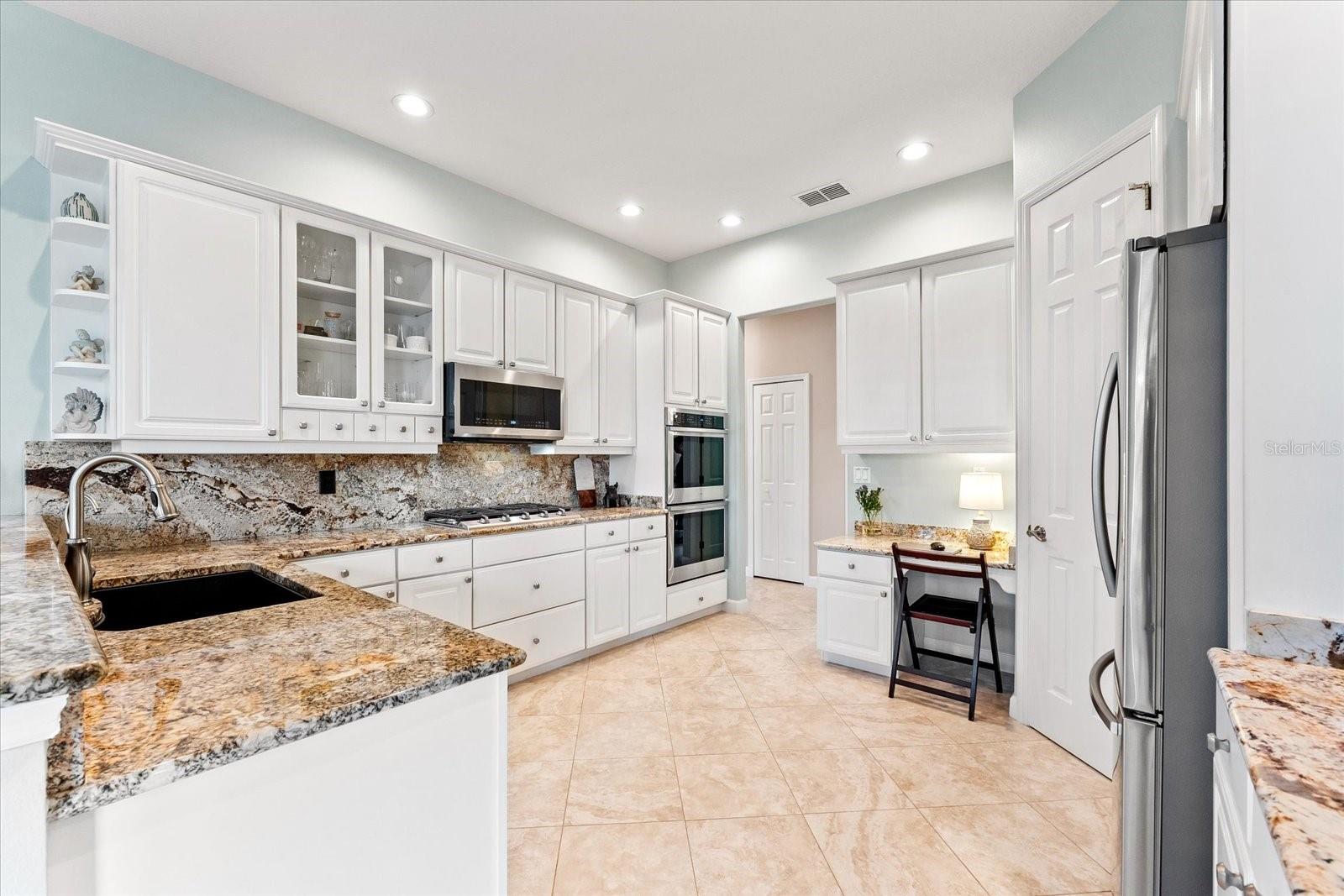 4941 BRIDGEHAMPTON BLVD