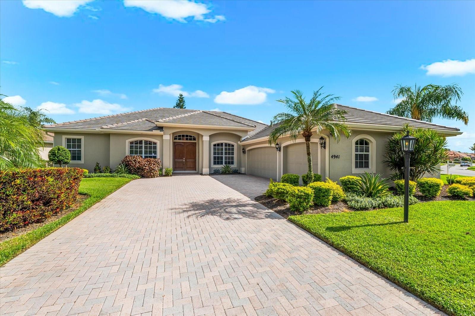 4941 BRIDGEHAMPTON BLVD