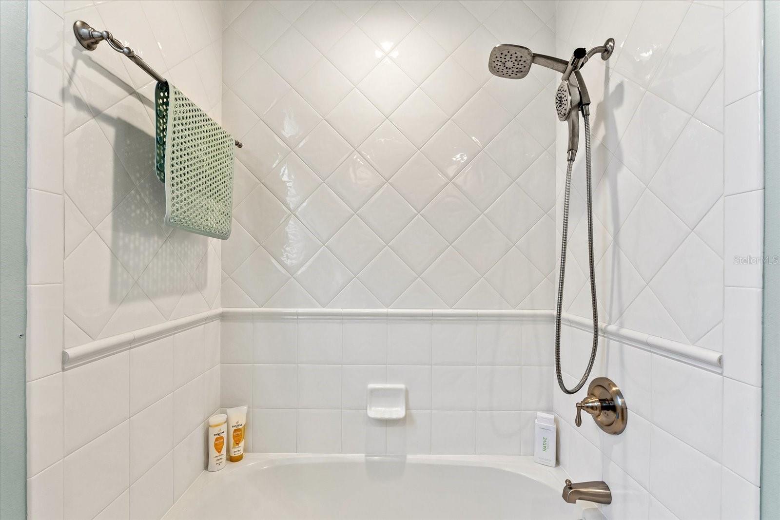 4941 BRIDGEHAMPTON BLVD