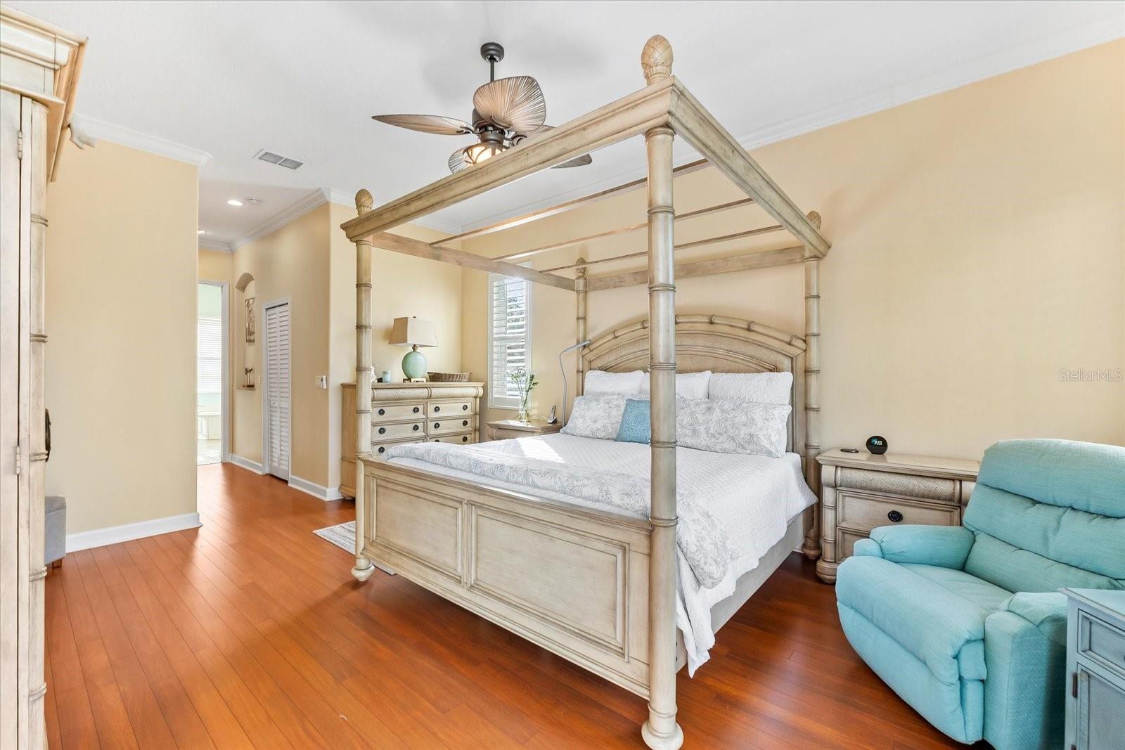 4941 BRIDGEHAMPTON BLVD