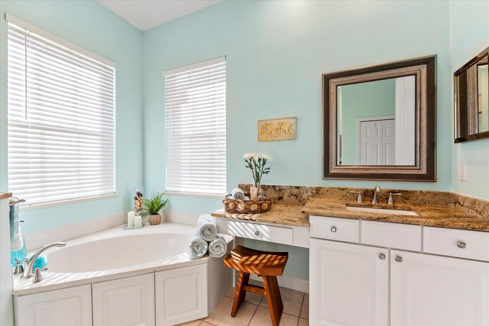 4941 BRIDGEHAMPTON BLVD