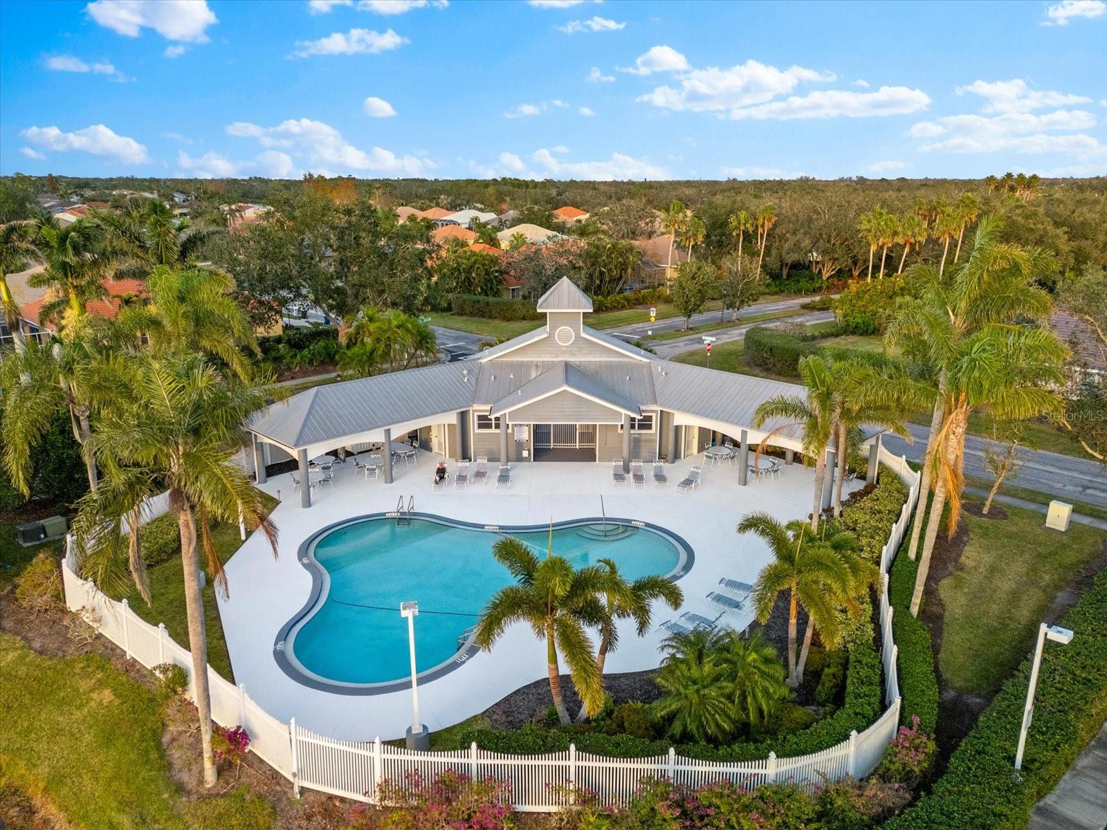 4941 BRIDGEHAMPTON BLVD