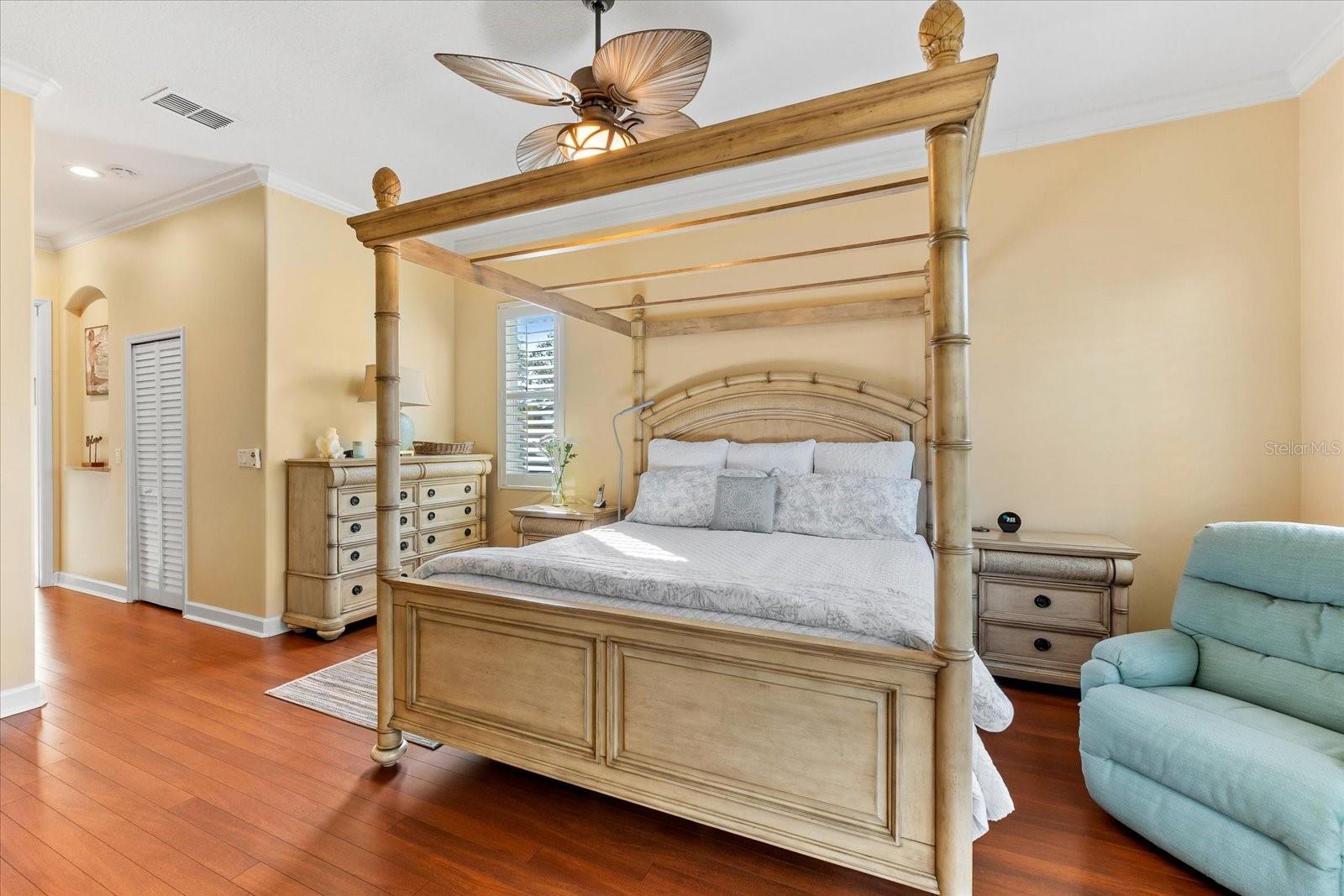 4941 BRIDGEHAMPTON BLVD