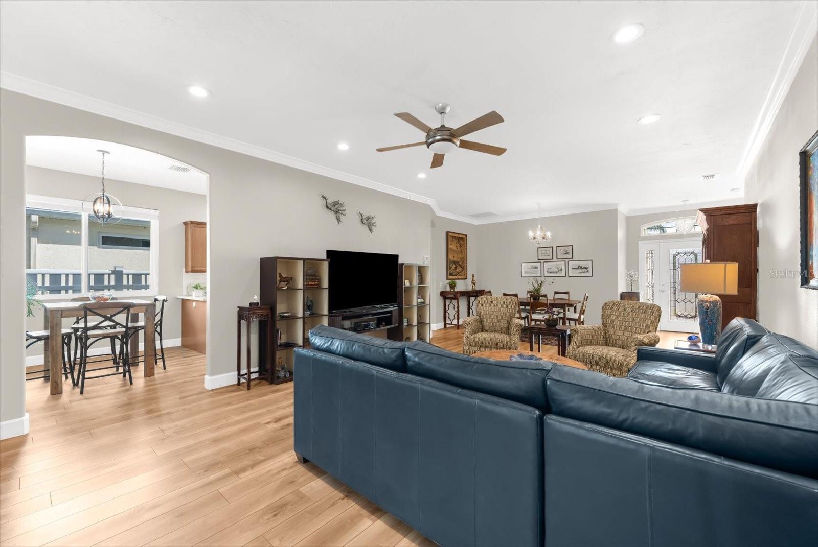 4497 EDINBRIDGE CIR #19