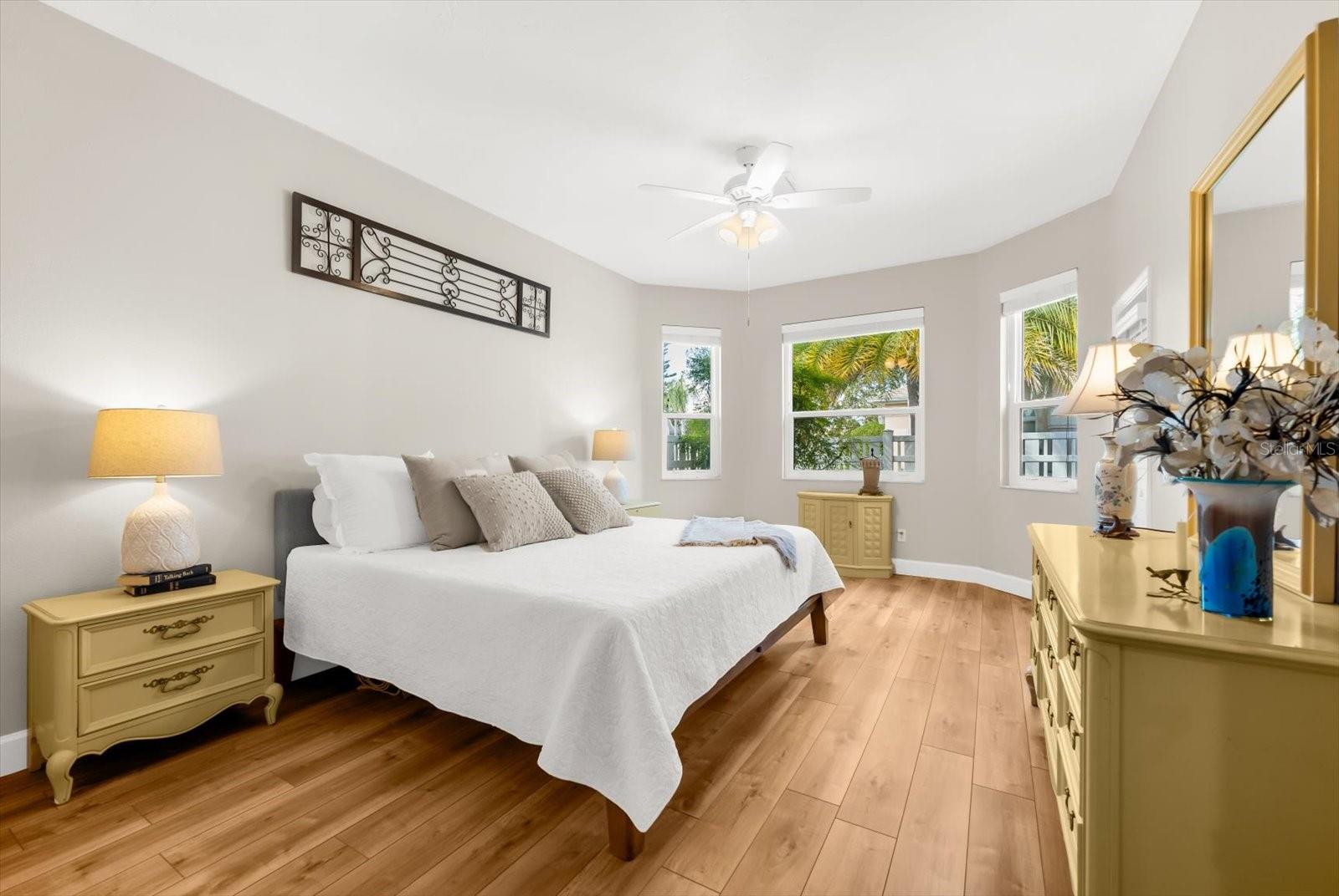 4497 EDINBRIDGE CIR #19