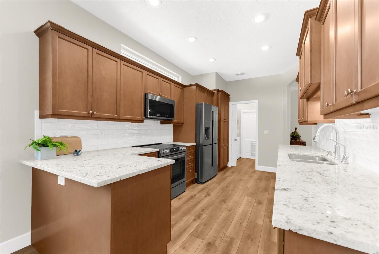 4497 EDINBRIDGE CIR #19