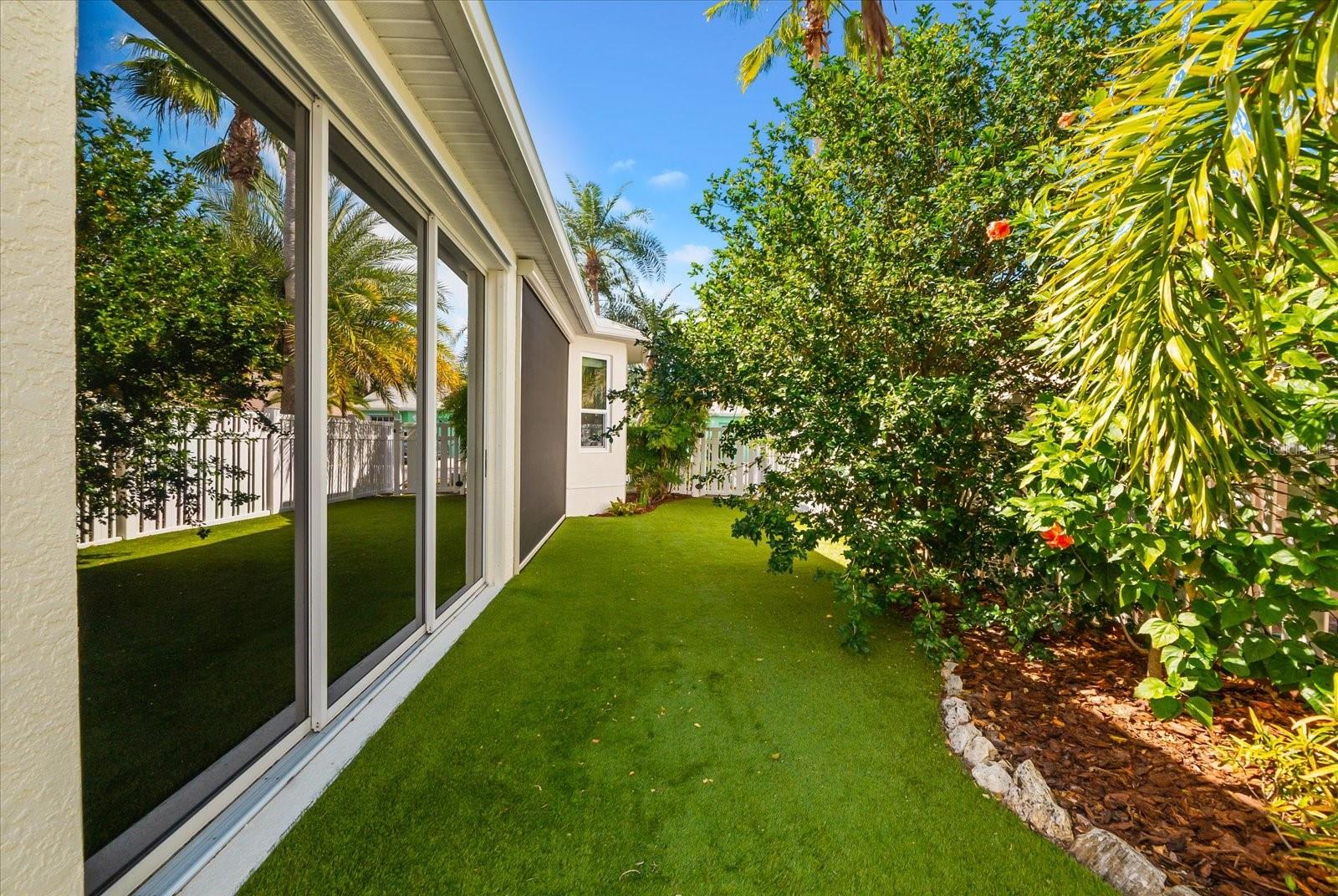 4497 EDINBRIDGE CIR #19