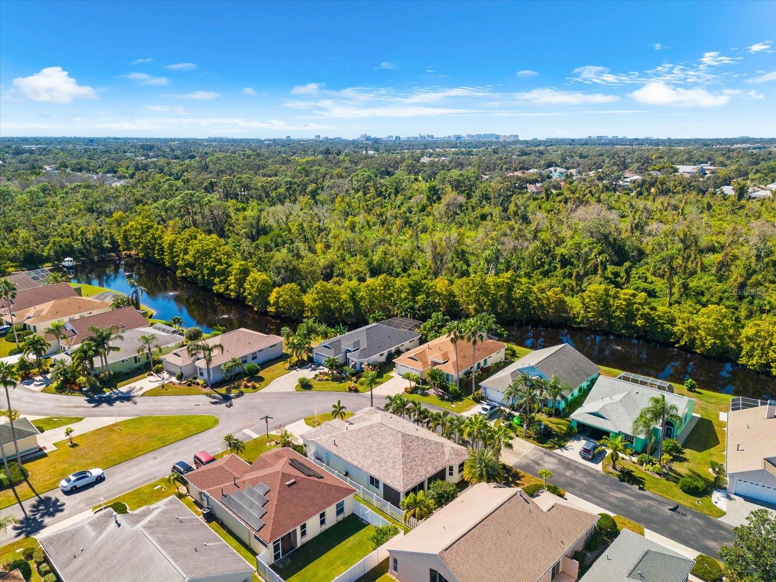 4497 EDINBRIDGE CIR #19