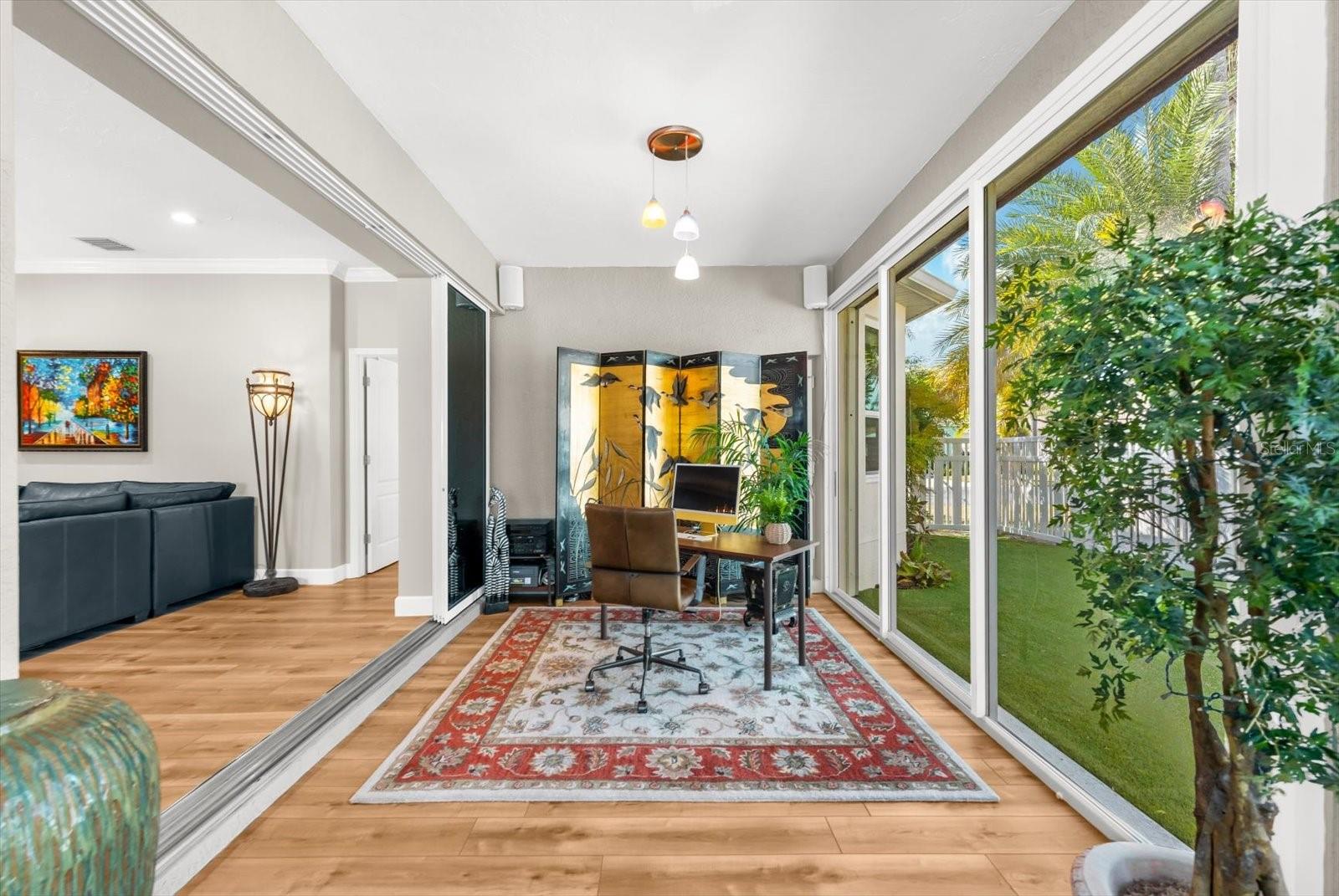 4497 EDINBRIDGE CIR #19