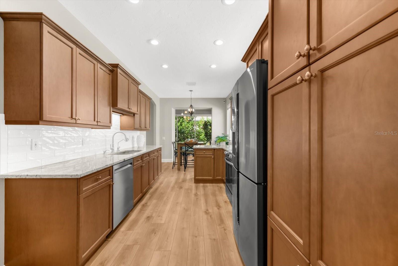 4497 EDINBRIDGE CIR #19