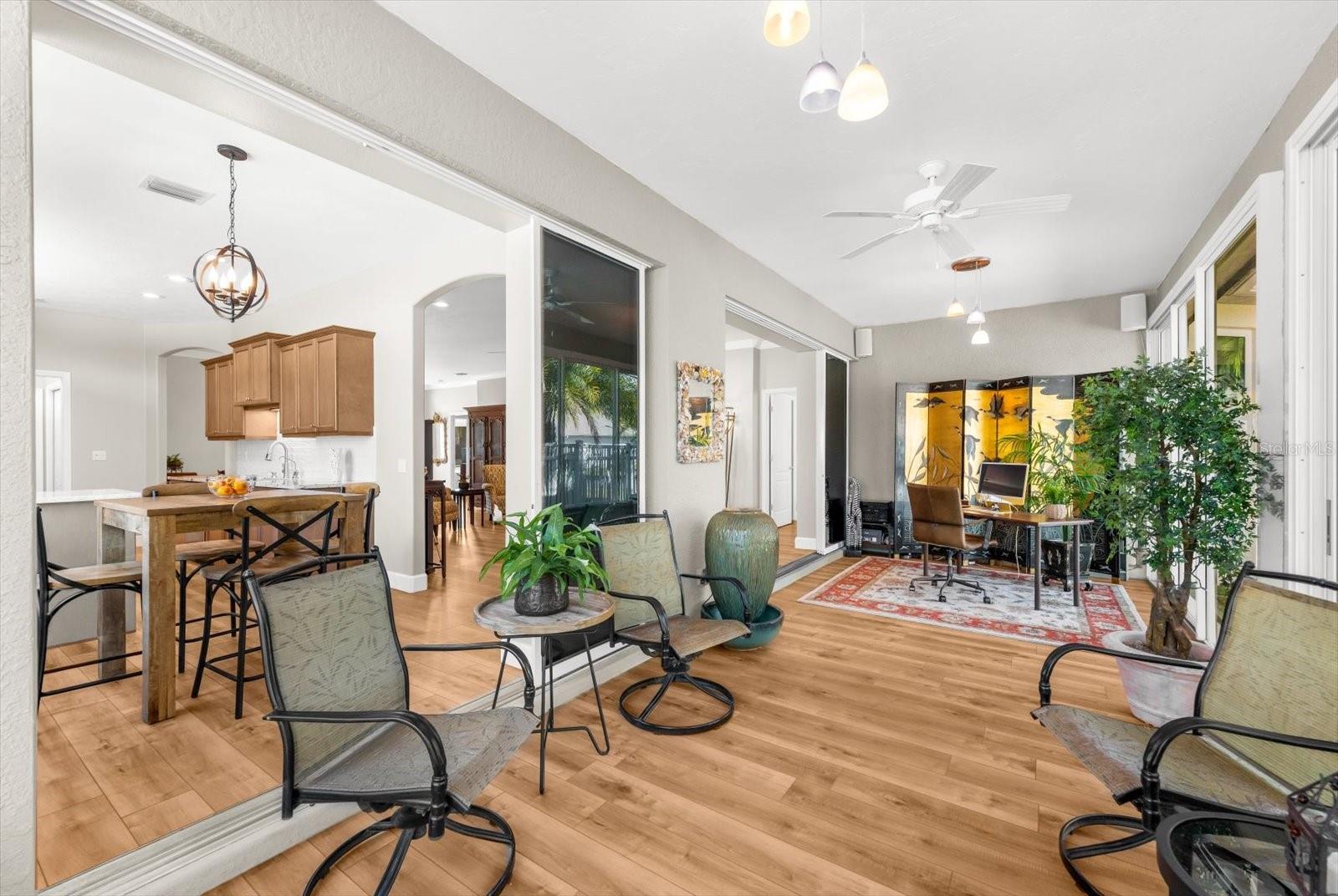 4497 EDINBRIDGE CIR #19