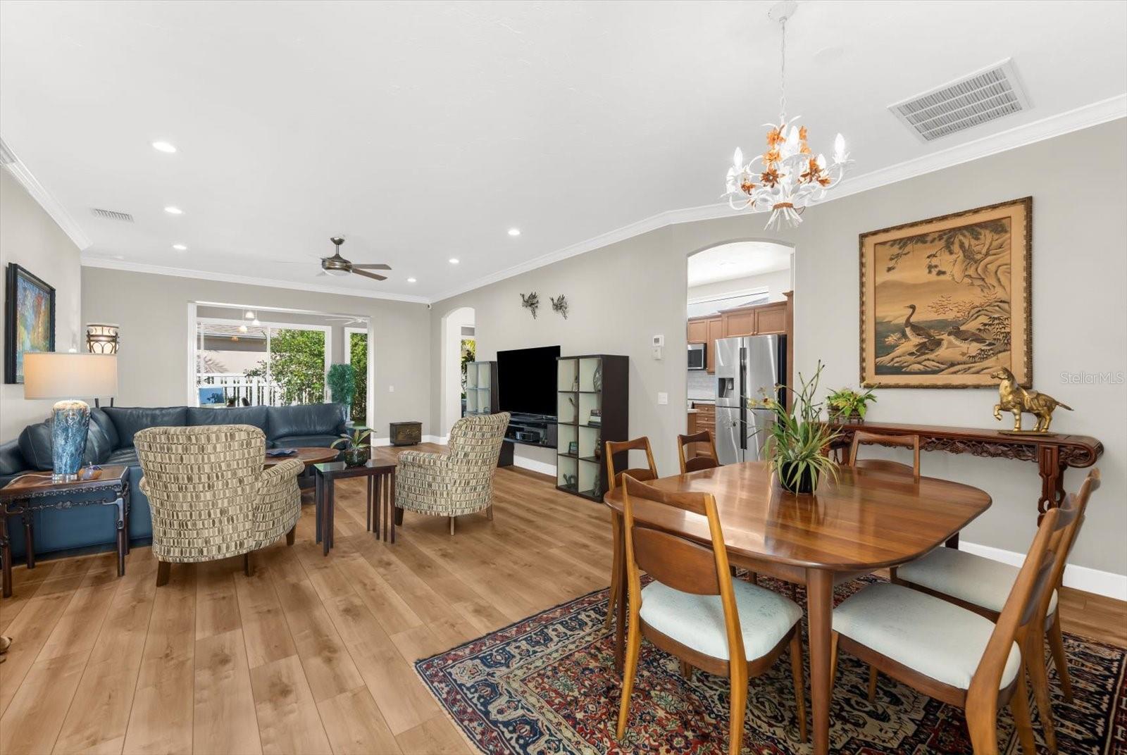 4497 EDINBRIDGE CIR #19