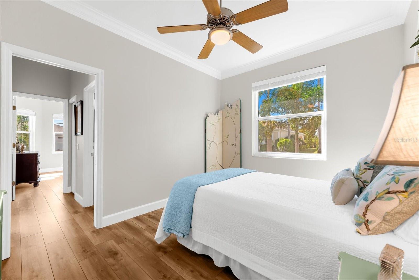 4497 EDINBRIDGE CIR #19