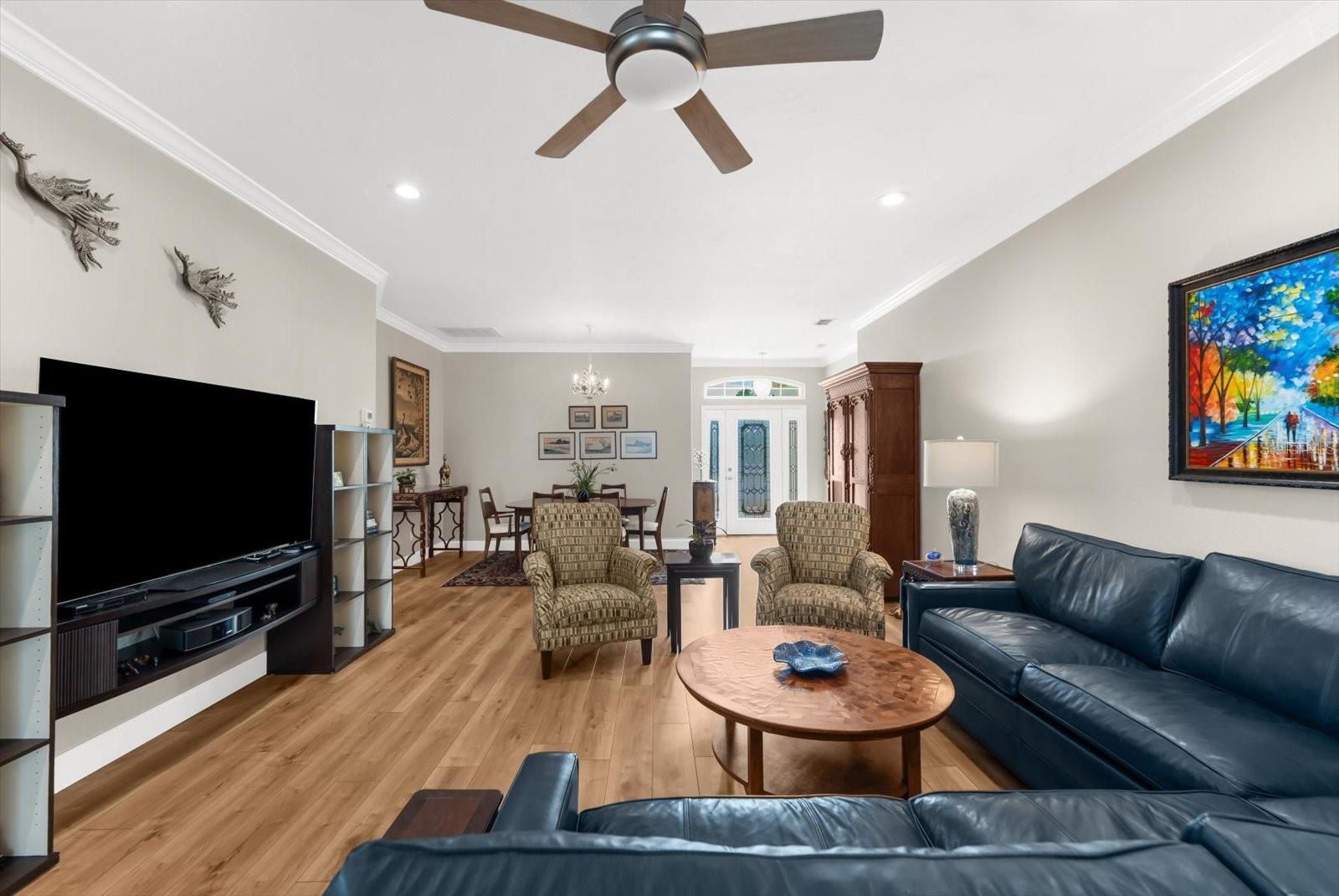 4497 EDINBRIDGE CIR #19