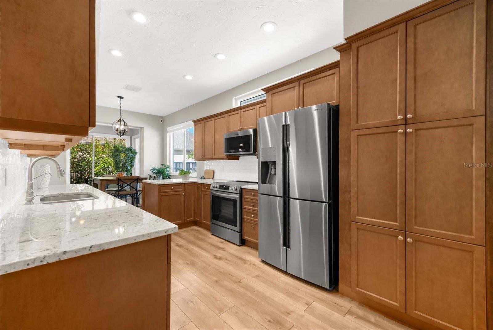 4497 EDINBRIDGE CIR #19