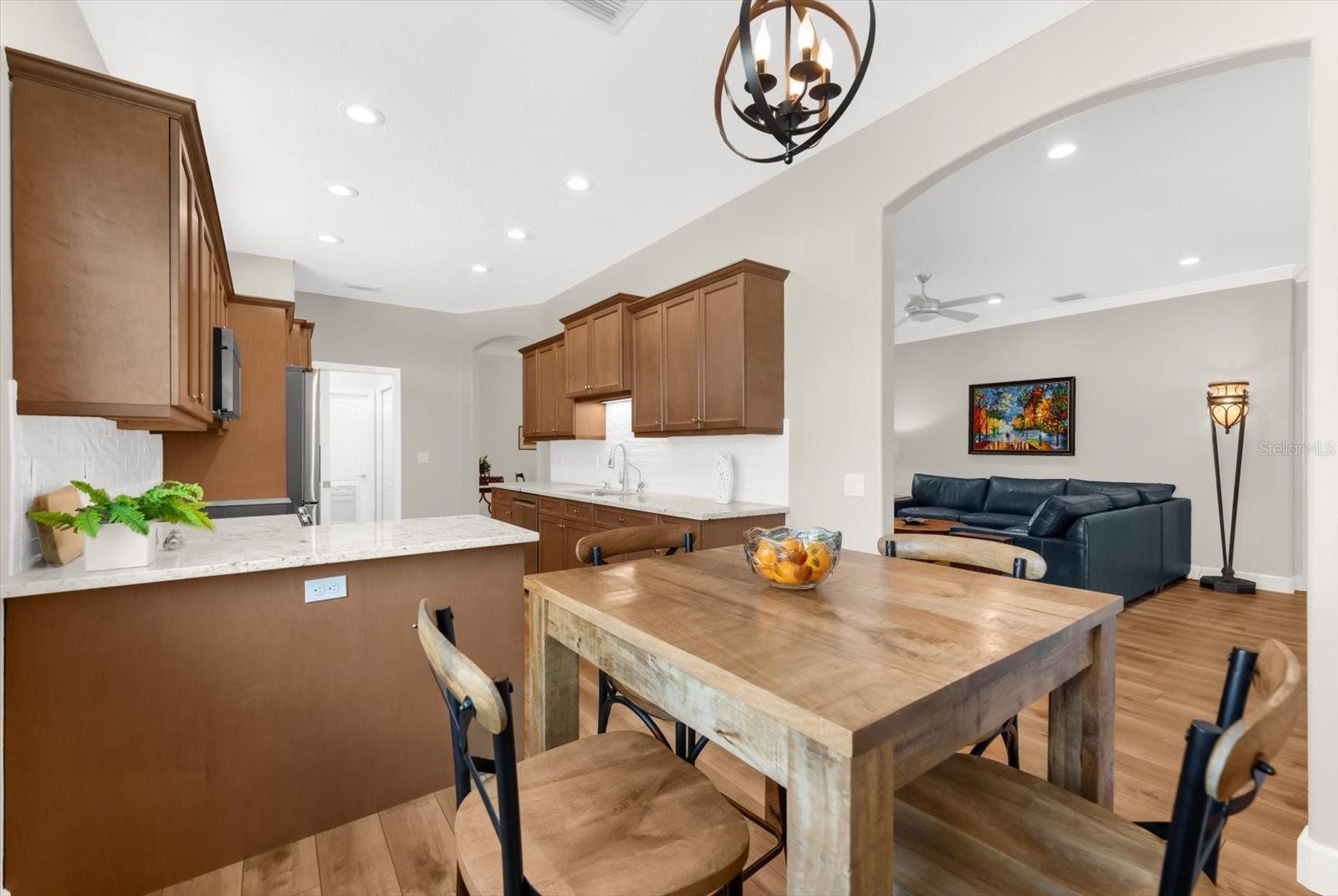 4497 EDINBRIDGE CIR #19