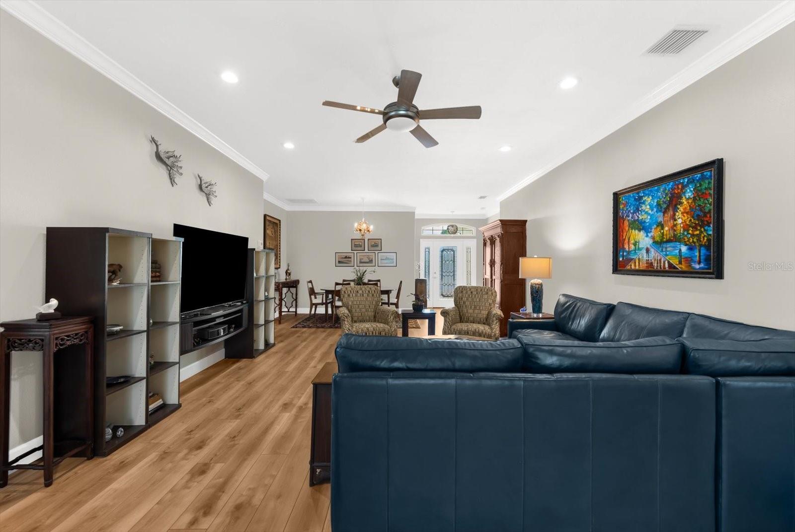 4497 EDINBRIDGE CIR #19