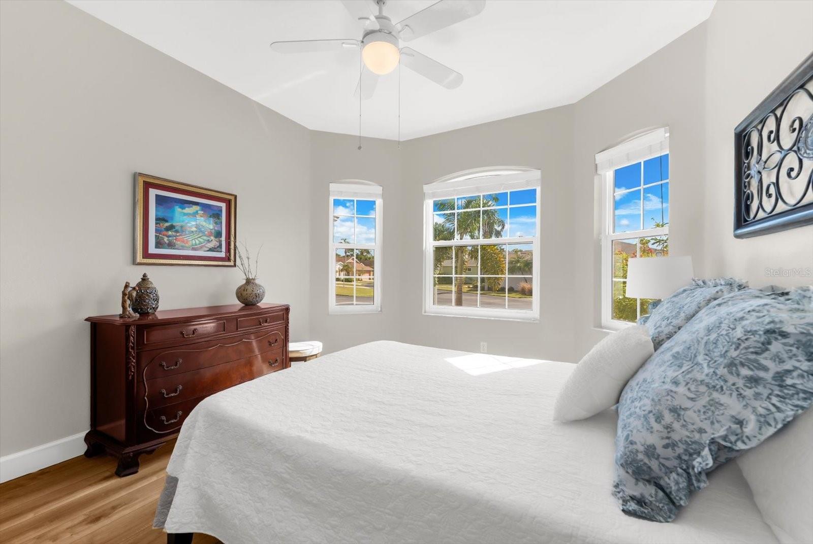 4497 EDINBRIDGE CIR #19