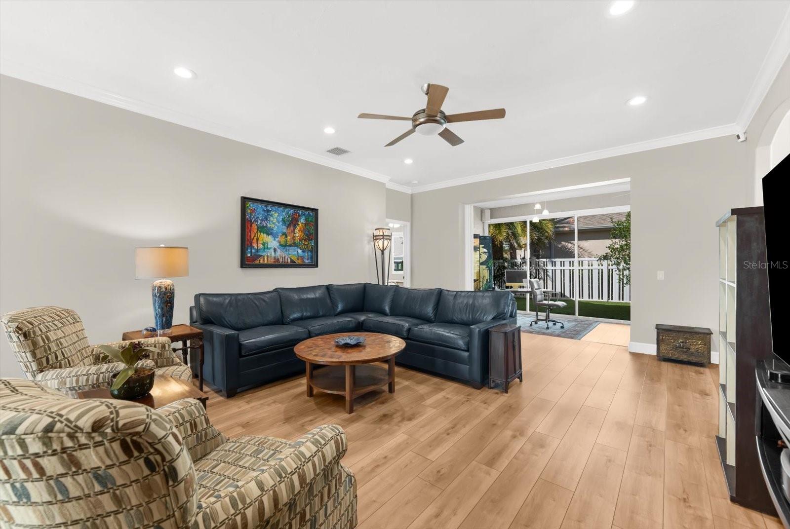 4497 EDINBRIDGE CIR #19