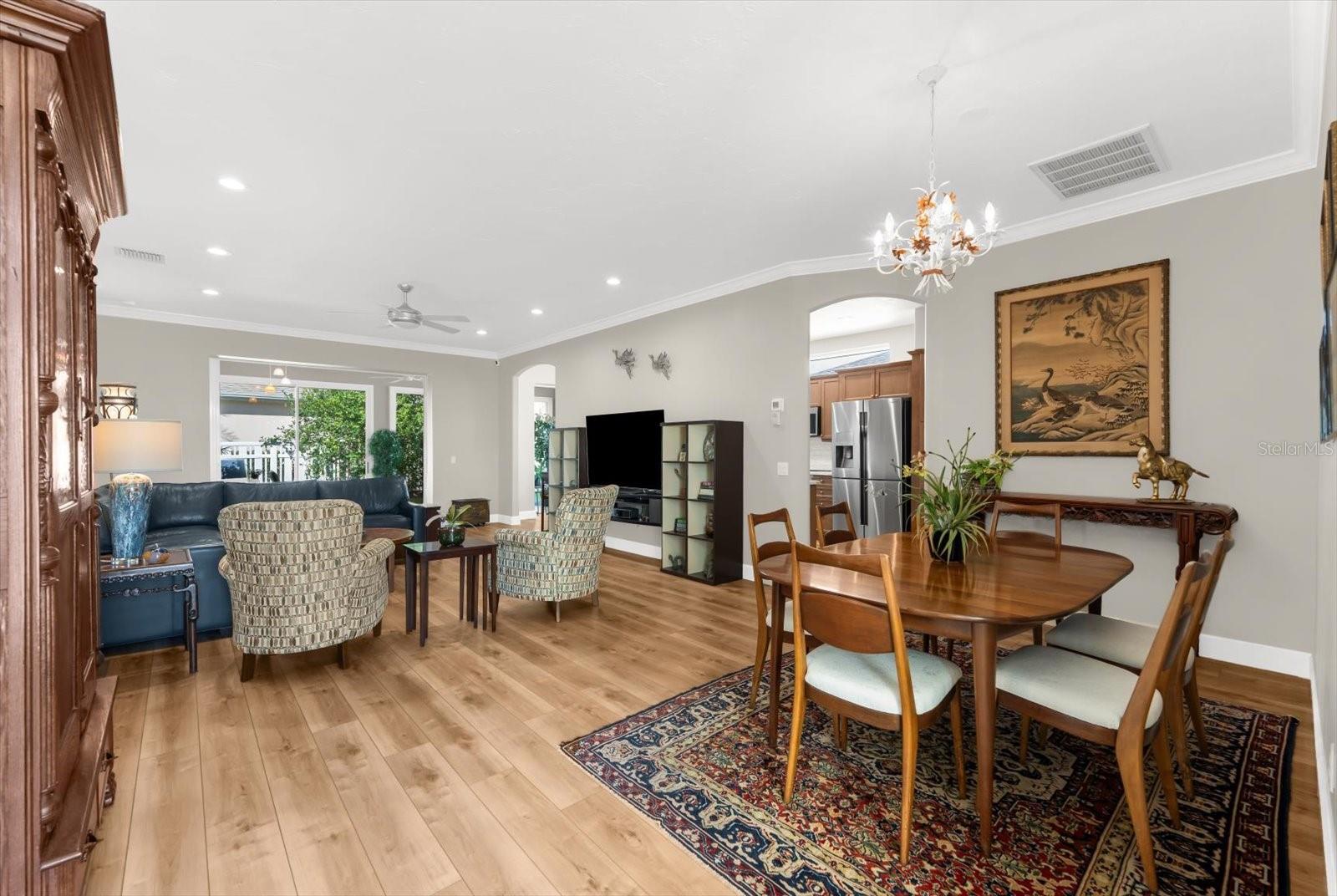 4497 EDINBRIDGE CIR #19