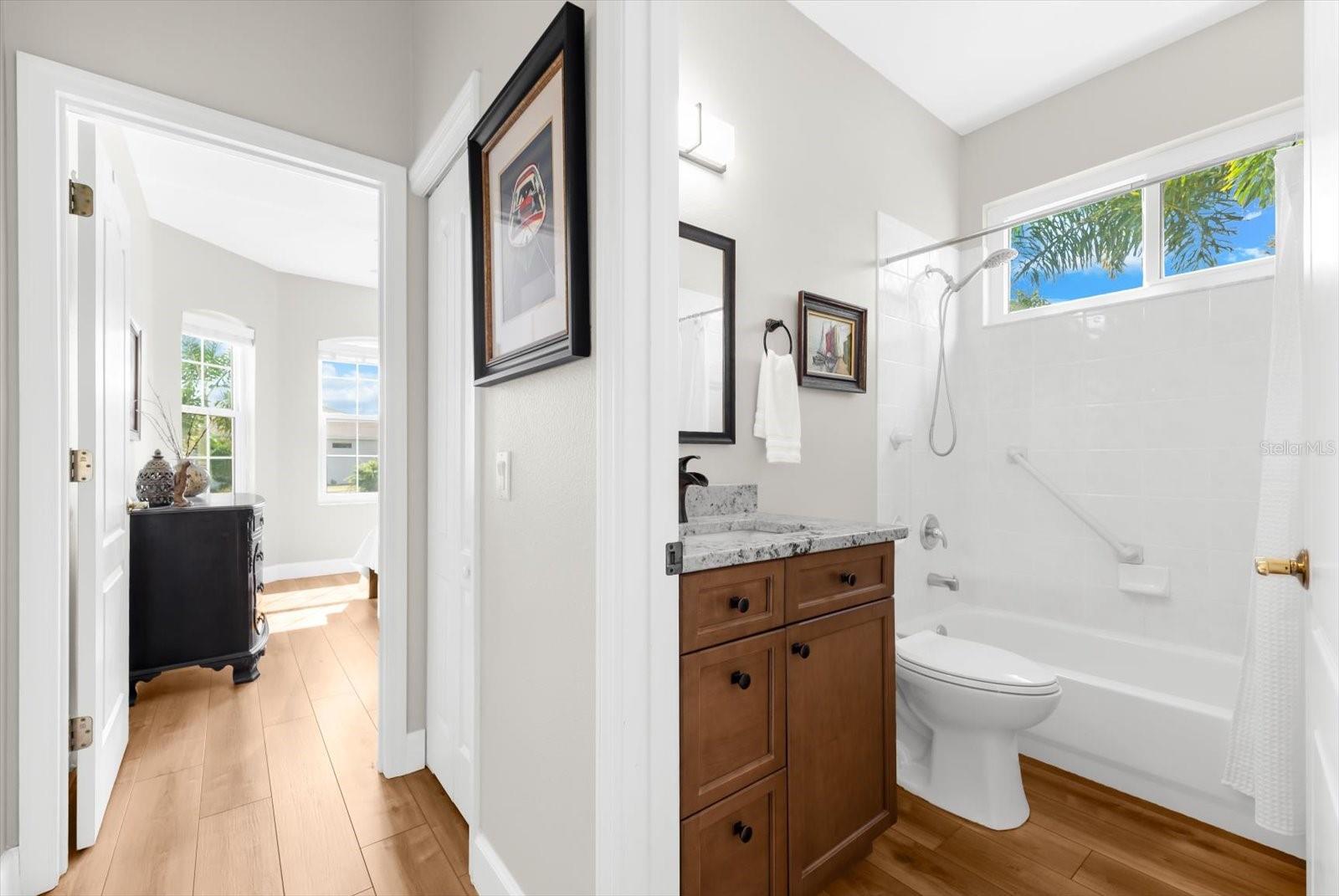 4497 EDINBRIDGE CIR #19