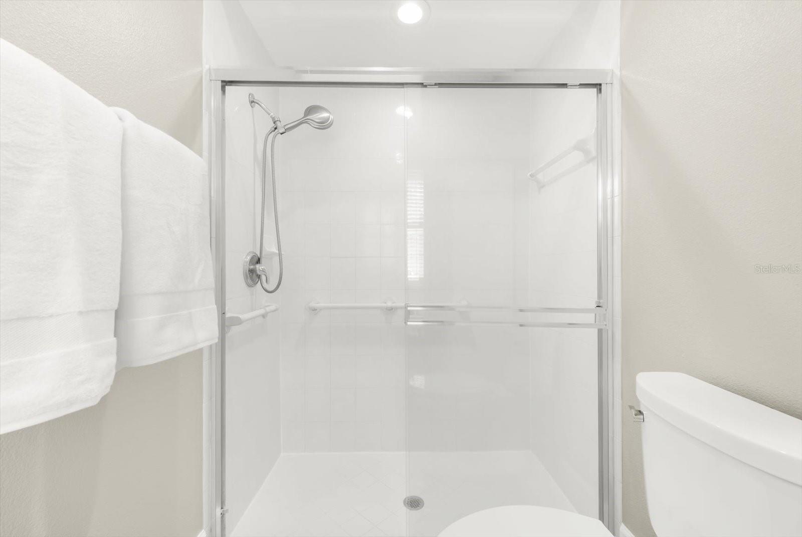 4497 EDINBRIDGE CIR #19