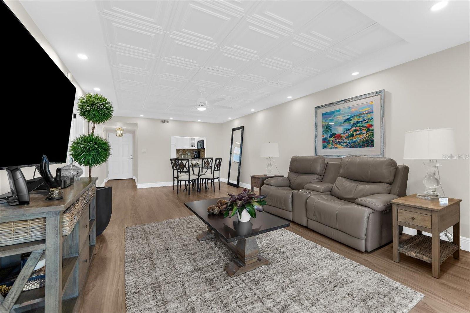 9393 MIDNIGHT PASS RD #703