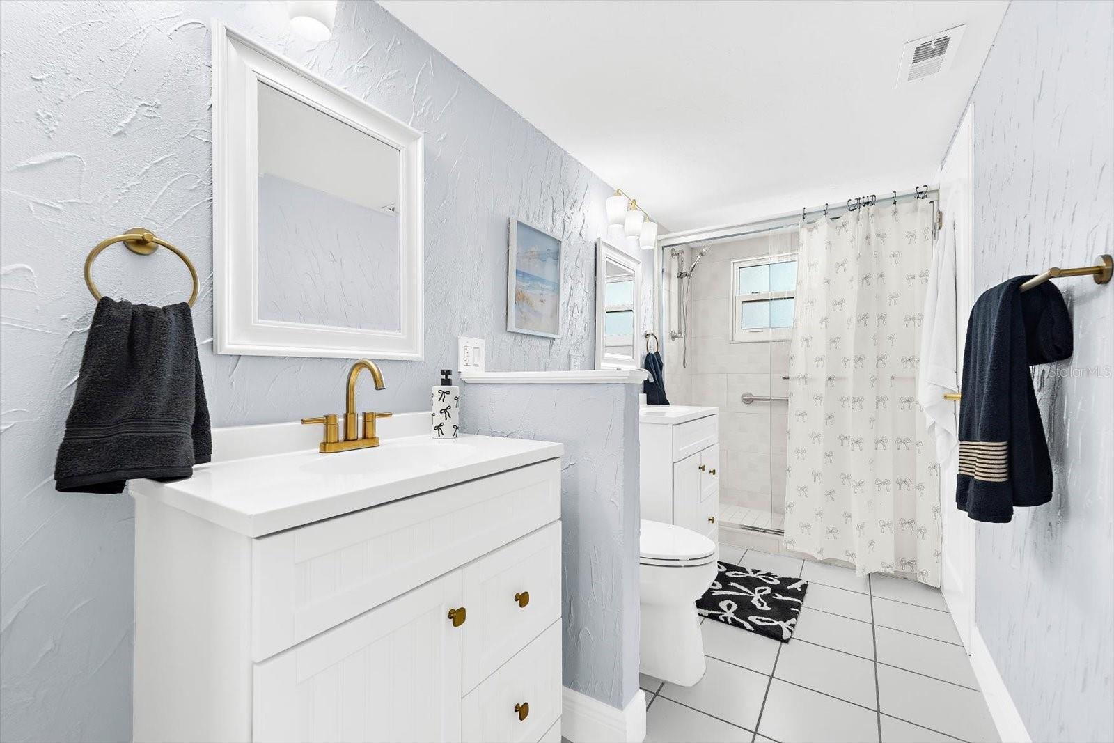 9393 MIDNIGHT PASS RD #703