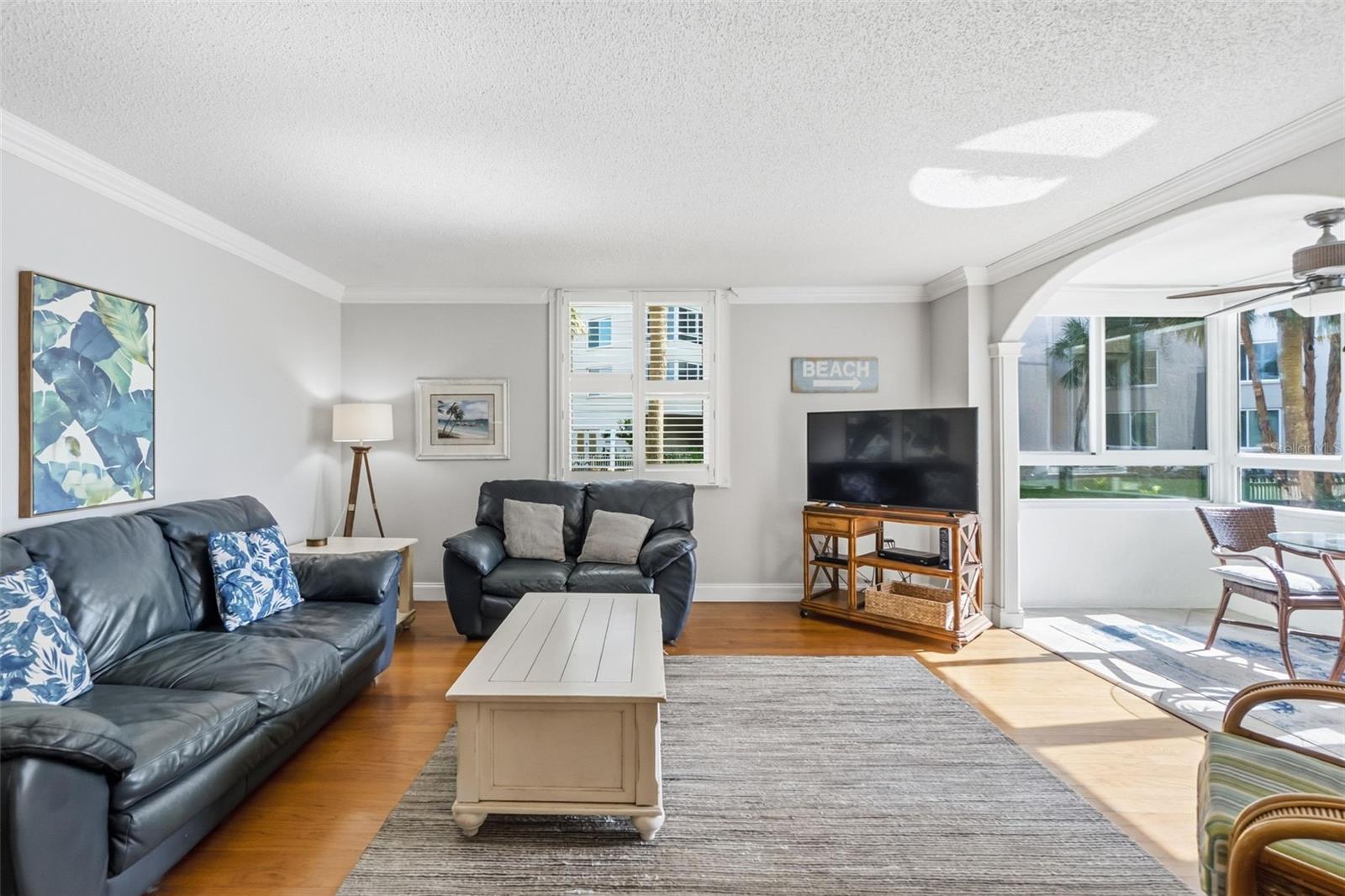 5916 MIDNIGHT PASS RD #W102