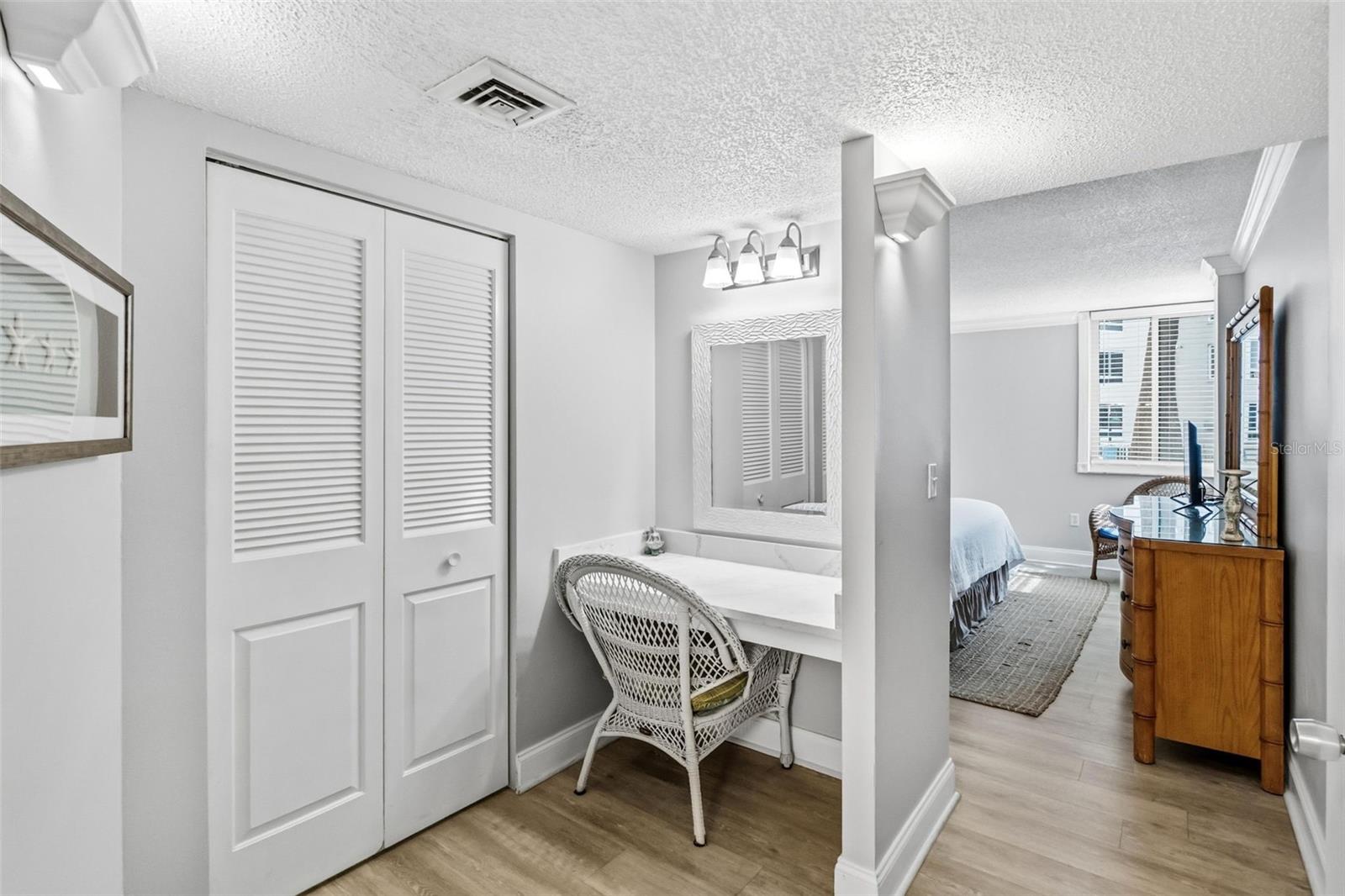 5916 MIDNIGHT PASS RD #W102