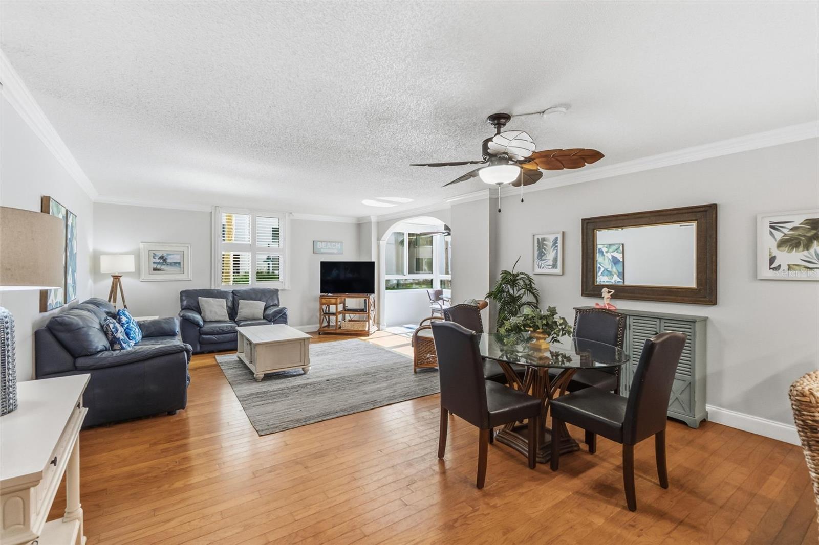 5916 MIDNIGHT PASS RD #W102