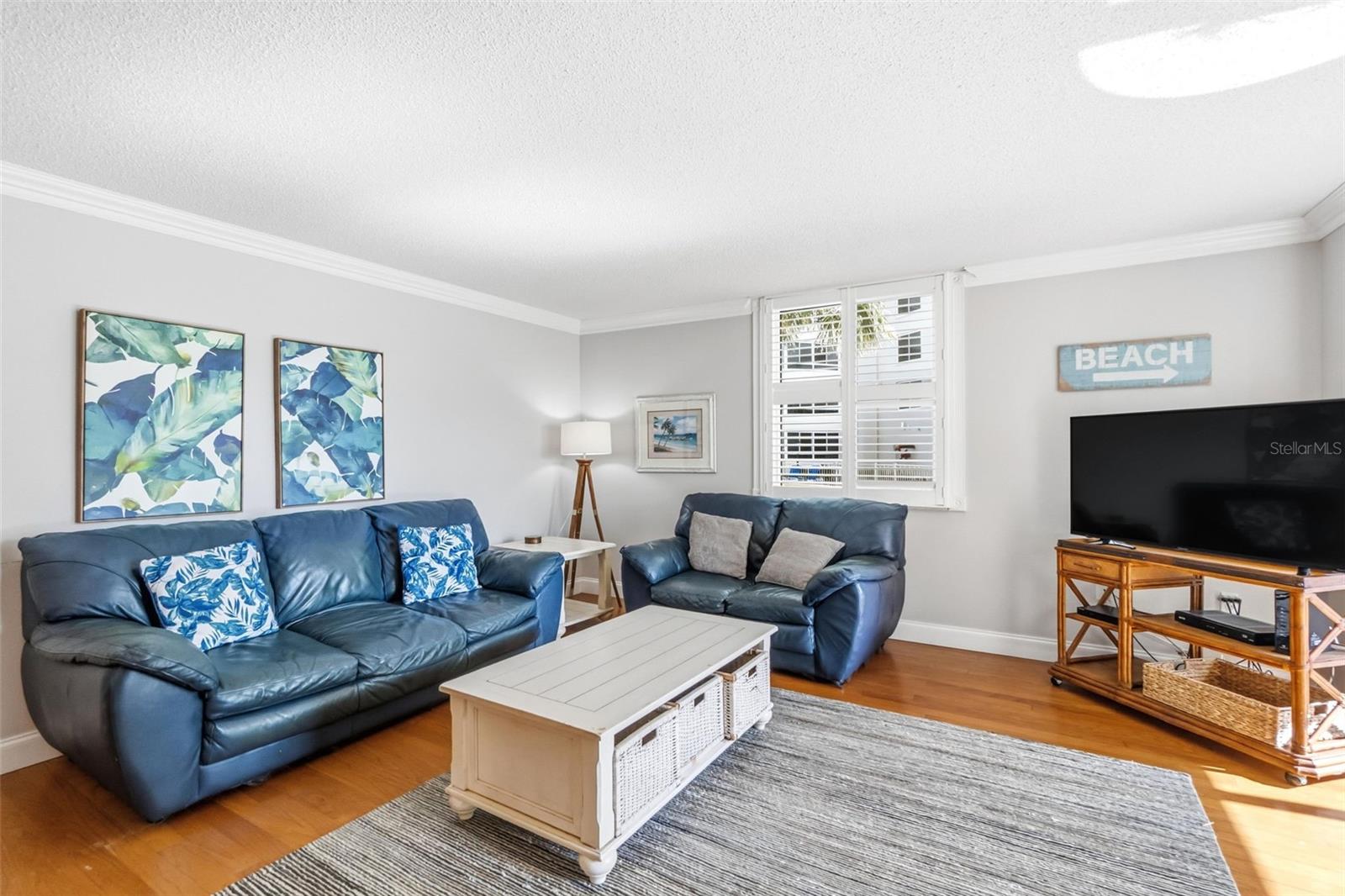 5916 MIDNIGHT PASS RD #W102