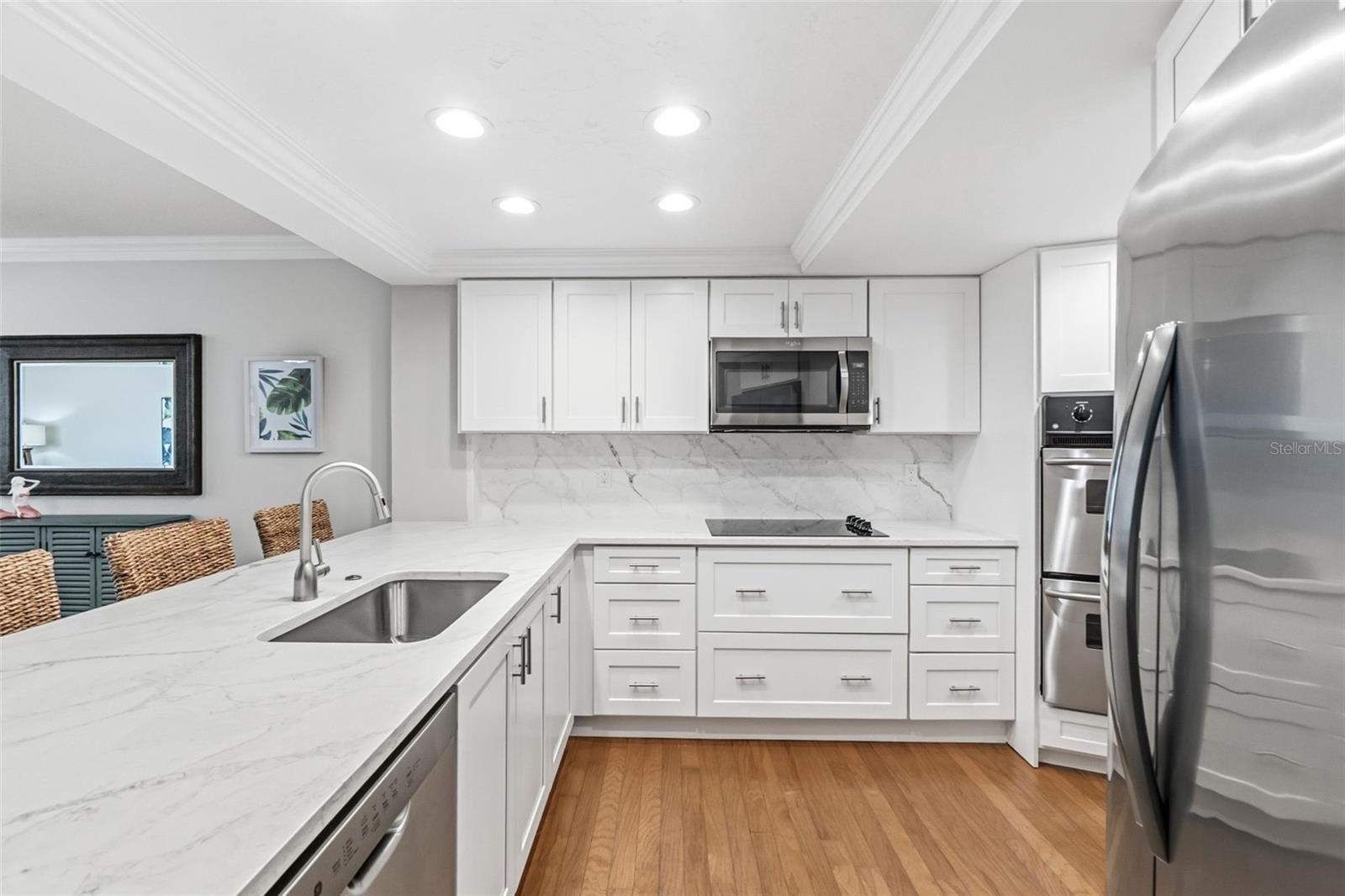 5916 MIDNIGHT PASS RD #W102