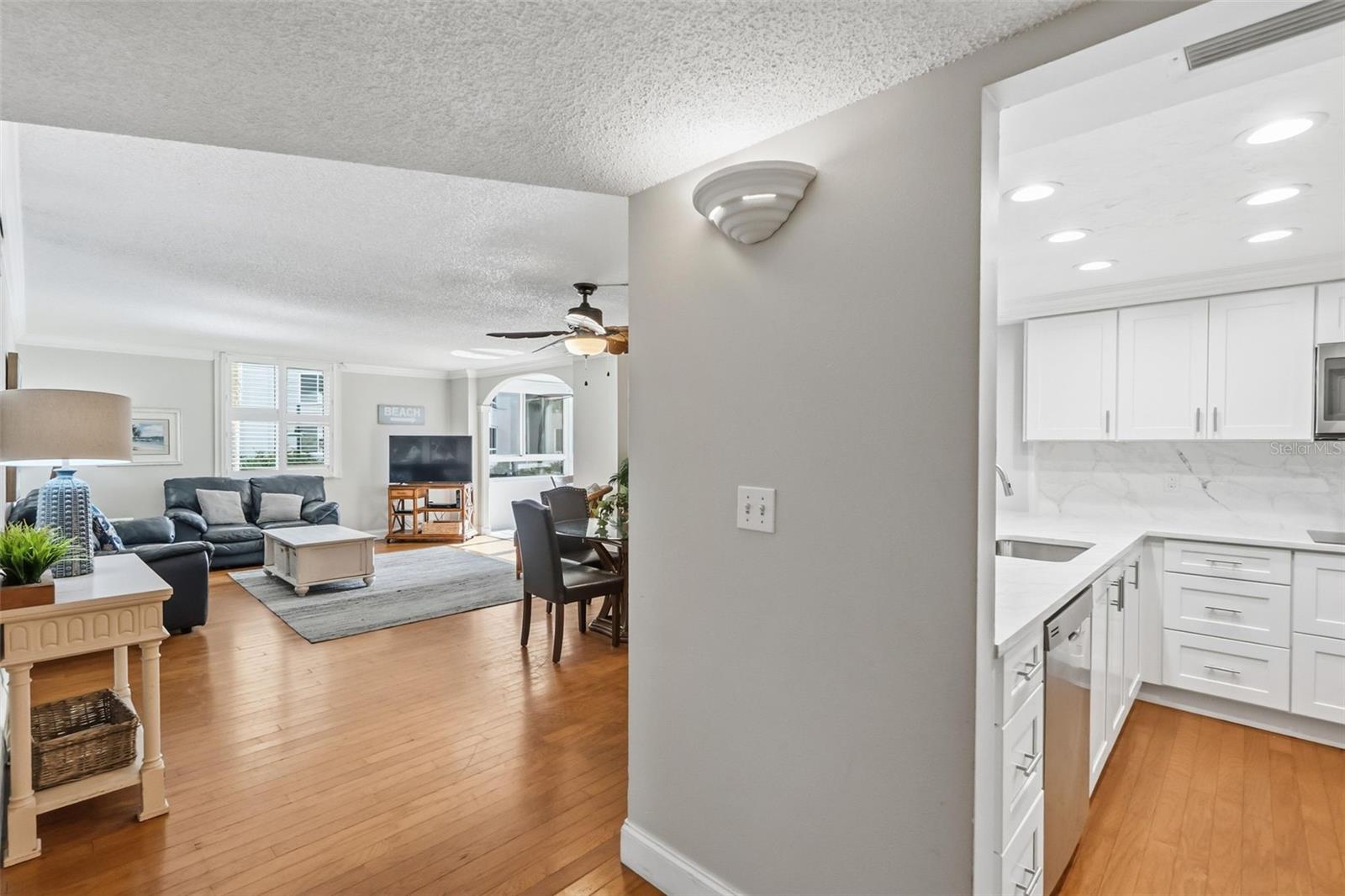 5916 MIDNIGHT PASS RD #W102