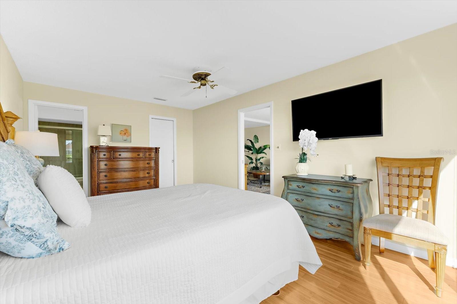 8897 MIDNIGHT PASS RD #105