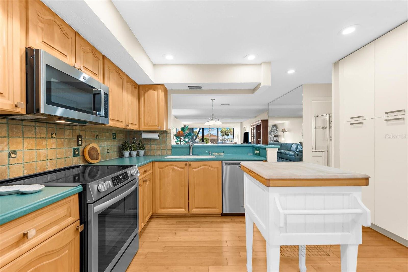 8897 MIDNIGHT PASS RD #105