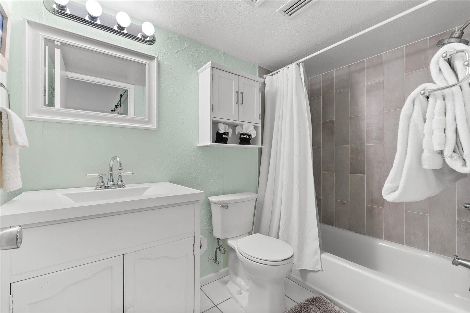 5955 MIDNIGHT PASS RD #4E