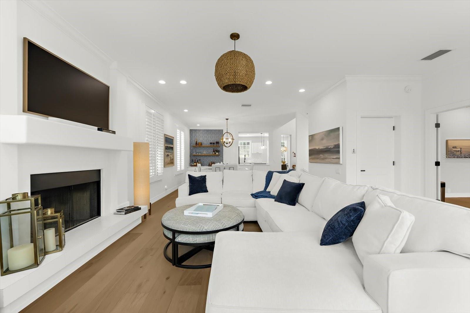 3941 HAMILTON CLUB CIR #9