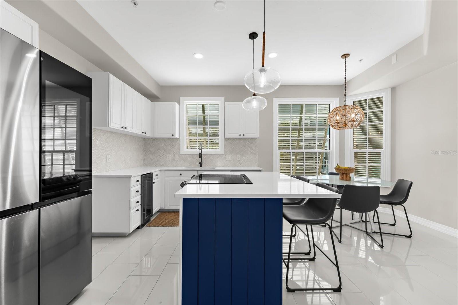 3941 HAMILTON CLUB CIR #9