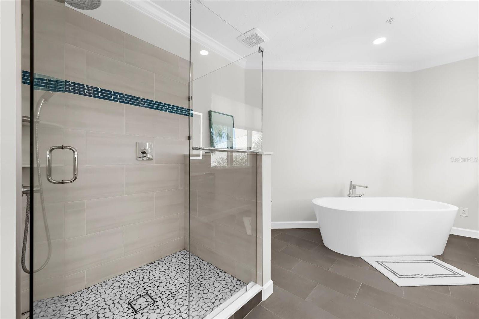 3941 HAMILTON CLUB CIR #9