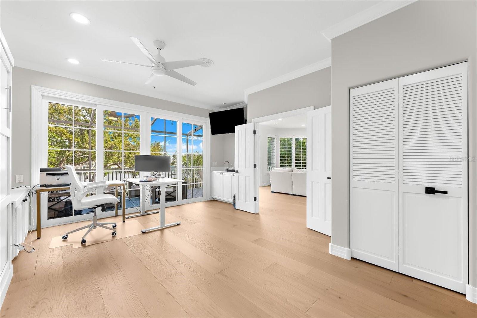 3941 HAMILTON CLUB CIR #9