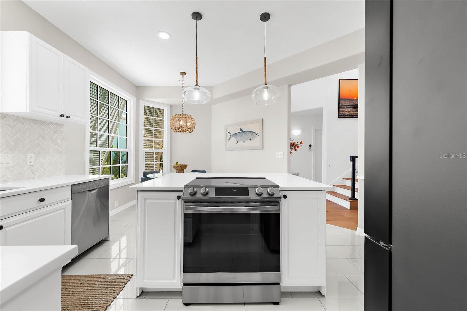 3941 HAMILTON CLUB CIR #9